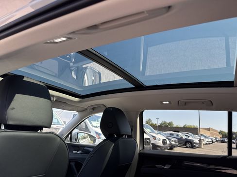 New 2025 Volkswagen Tiguan SE image 23