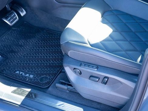 New 2026 Volkswagen Atlas Cross Sport SEL Premium R-Line image 26