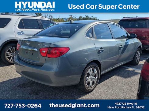 Used 2010 Hyundai Elantra GLS FWD image 2
