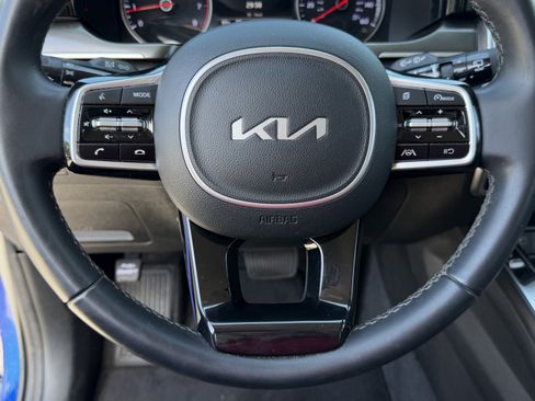 Certified 2022 Kia Sorento S FWD image 16