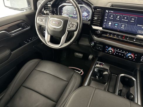 Used 2023 GMC Sierra 1500 SLT w/ SLT Premium Plus Package AWD/4WD image 32