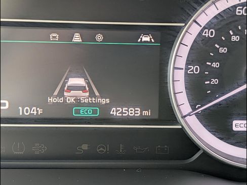 Used 2022 Kia Niro LXS FWD image 18