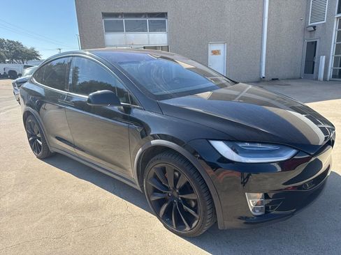 Used 2020 Tesla Model X Long Range image 3