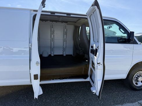Used 2022 Chevrolet Express 2500 Extended w/ Driver Convenience Package image 12