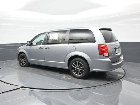 Used 2019 Dodge Grand Caravan GT image 2