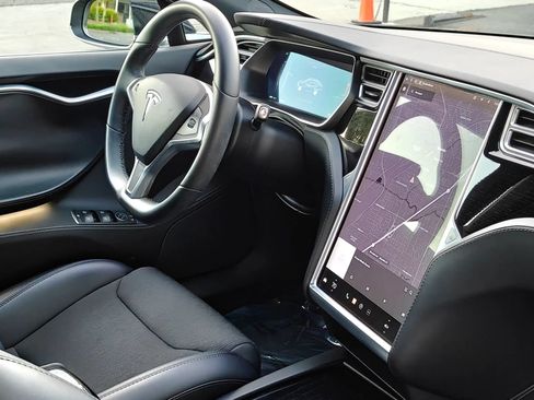 Used 2018 Tesla Model S 75D AWD/4WD image 18