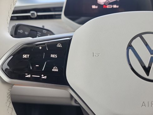 New 2025 Volkswagen ID. Buzz 1st Edition image 15