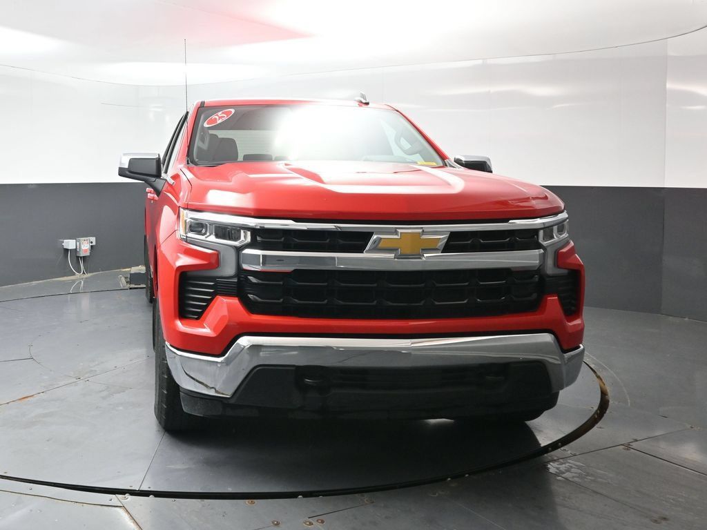 Used 2025 Chevrolet Silverado 1500 LT w/ Work Truck Package AWD/4WD image 7