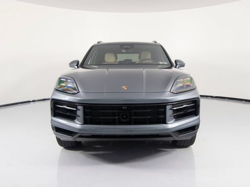 Certified 2026 Porsche Cayenne E-Hybrid AWD/4WD image 13