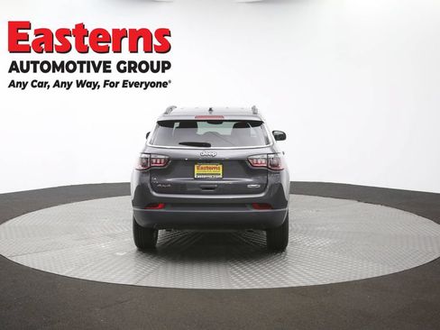 Used 2024 Jeep Compass Latitude AWD/4WD image 32