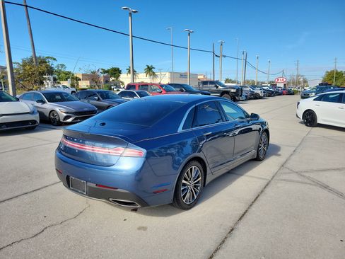 Used 2019 Lincoln MKZ Premiere image 4
