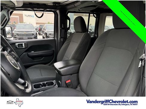 Used 2018 Jeep Wrangler Unlimited Sport AWD/4WD image 22