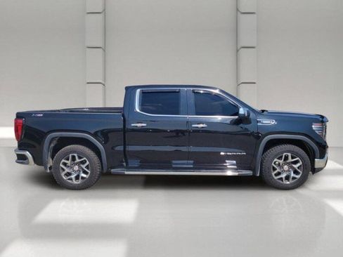 Used 2023 GMC Sierra 1500 SLT w/ SLT Premium Package AWD/4WD image 4