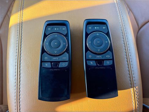 Used 2021 Chrysler Pacifica Pinnacle image 39