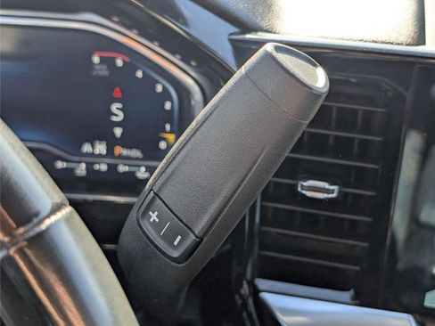 Used 2024 Chevrolet Silverado 2500 LT image 20