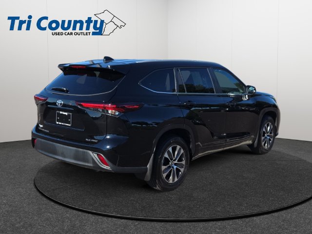 Certified 2026 Toyota Highlander XLE AWD/4WD image 8