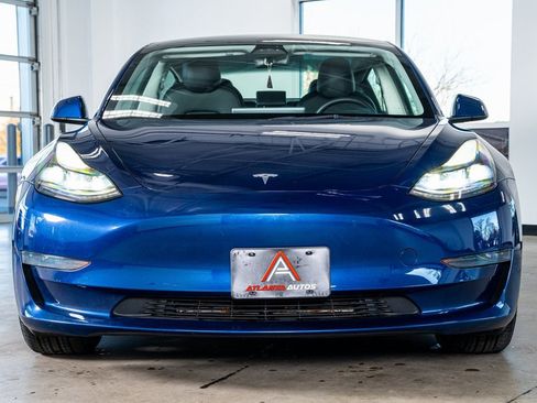 Used 2023 Tesla Model 3 Standard Range image 3