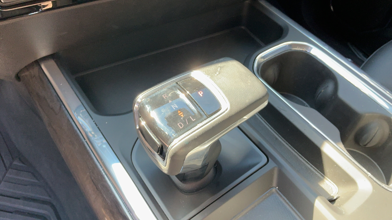 Used 2024 Chevrolet Silverado 1500 LTZ AWD/4WD image 15
