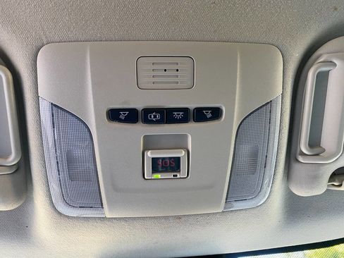 Used 2020 Toyota Corolla LE FWD image 28