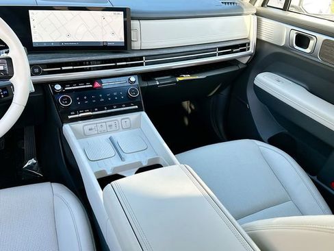 Used 2024 Hyundai Santa Fe Limited image 25