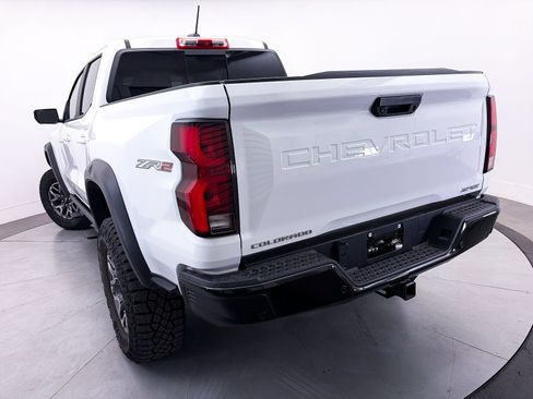 Used 2024 Chevrolet Colorado ZR2 w/ ZR2 Convenience Package III AWD/4WD image 5