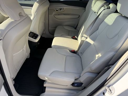 Certified 2024 Volvo XC90 B5 Core w/ Protection Package Premier image 11