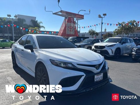 Used 2023 Toyota Camry SE w/ Protection Package (Q2) (TMS) FWD image 1