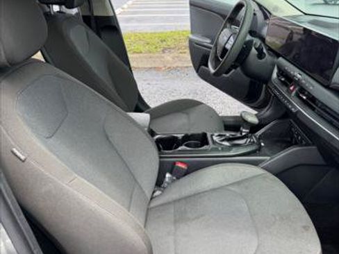 Used 2025 Kia K4 FWD image 12