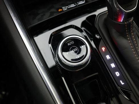 Used 2024 GMC Canyon AT4 w/ AT4 Premium Package image 18