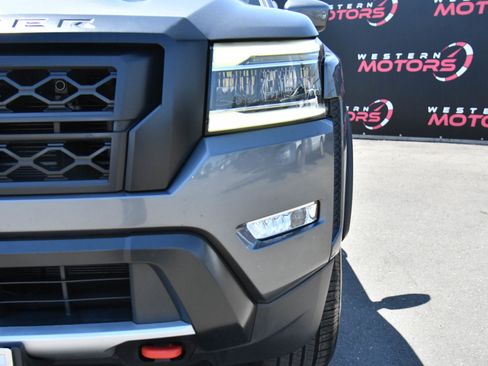 Used 2022 Nissan Frontier Pro-X RWD image 11