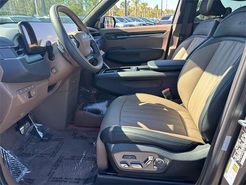 New 2026 Kia EV9 GT-Line image 5