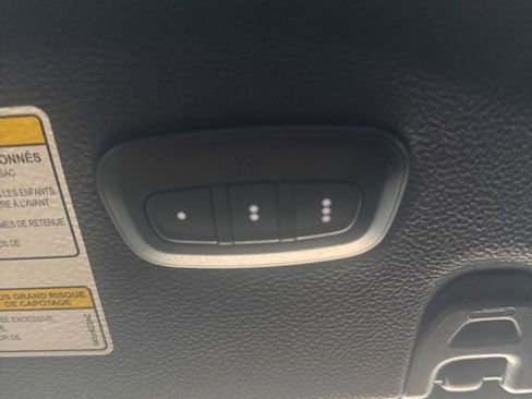 Used 2020 Jeep Wrangler Unlimited Sahara w/ Uconnect 4C Nav & Sound Group image 17