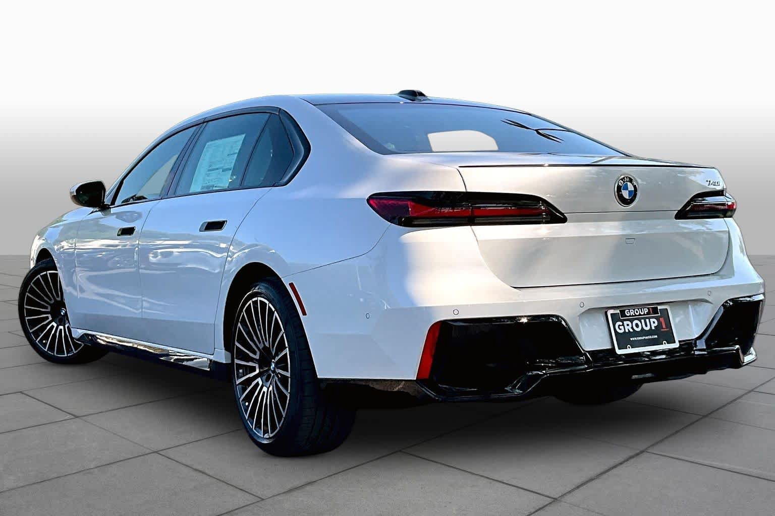 New 2026 BMW 740i RWD image 12
