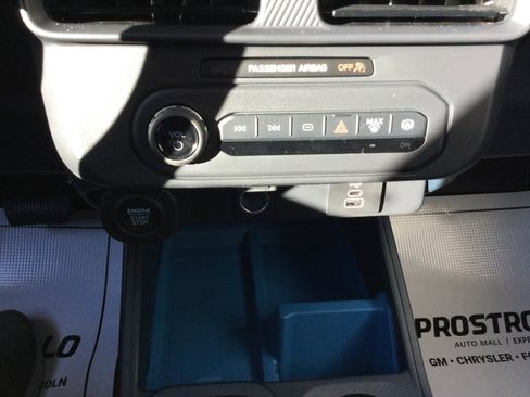 New 2025 Ford Maverick XLT w/ XLT Luxury Package image 12