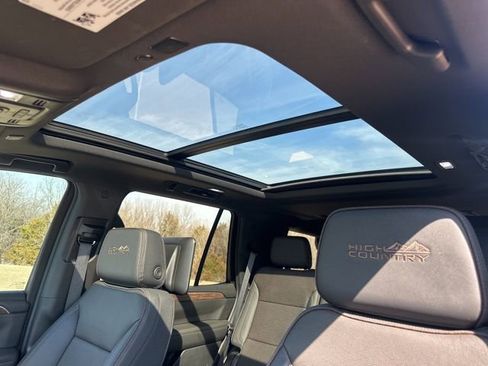 Certified 2024 Chevrolet Tahoe High Country w/ Advanced Technology Package image 22