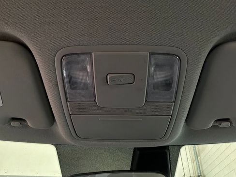 Used 2025 Kia Soul LX w/ LX Technology Package FWD image 15