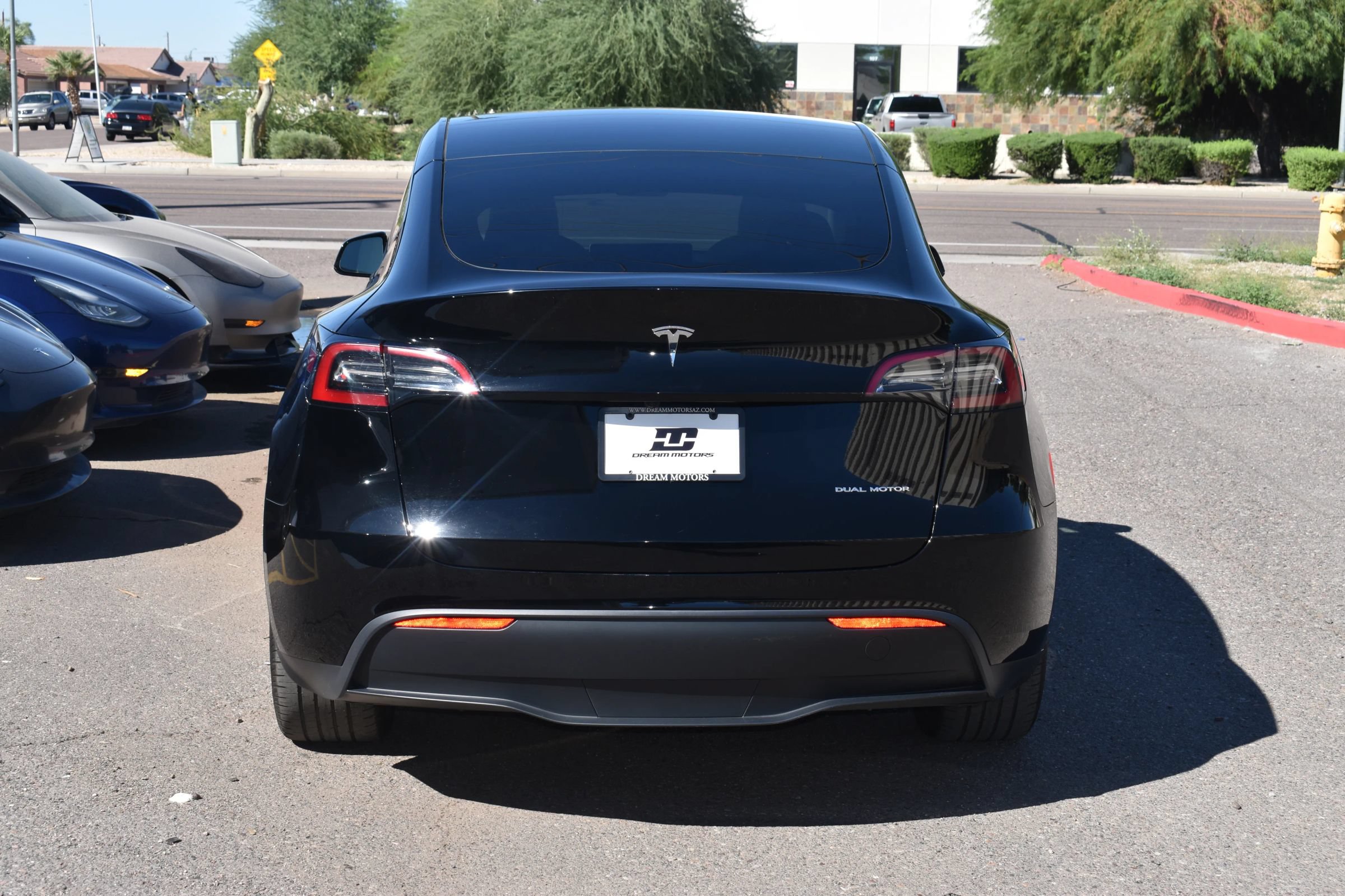 Used 2023 Tesla Model Y Long Range AWD/4WD image 5