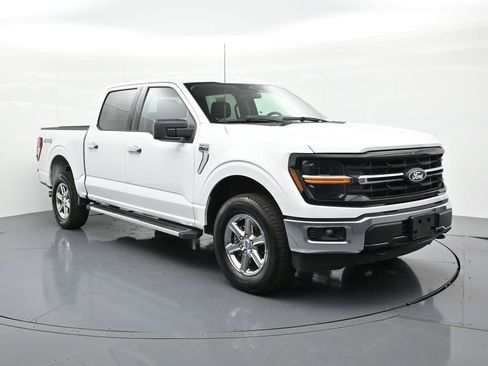 Used 2025 Ford F150 XLT w/ Equipment Group 301A Standard AWD/4WD image 4