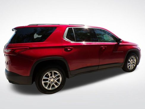 Used 2020 Chevrolet Traverse LT w/ Driver Confidence II Package AWD/4WD image 8