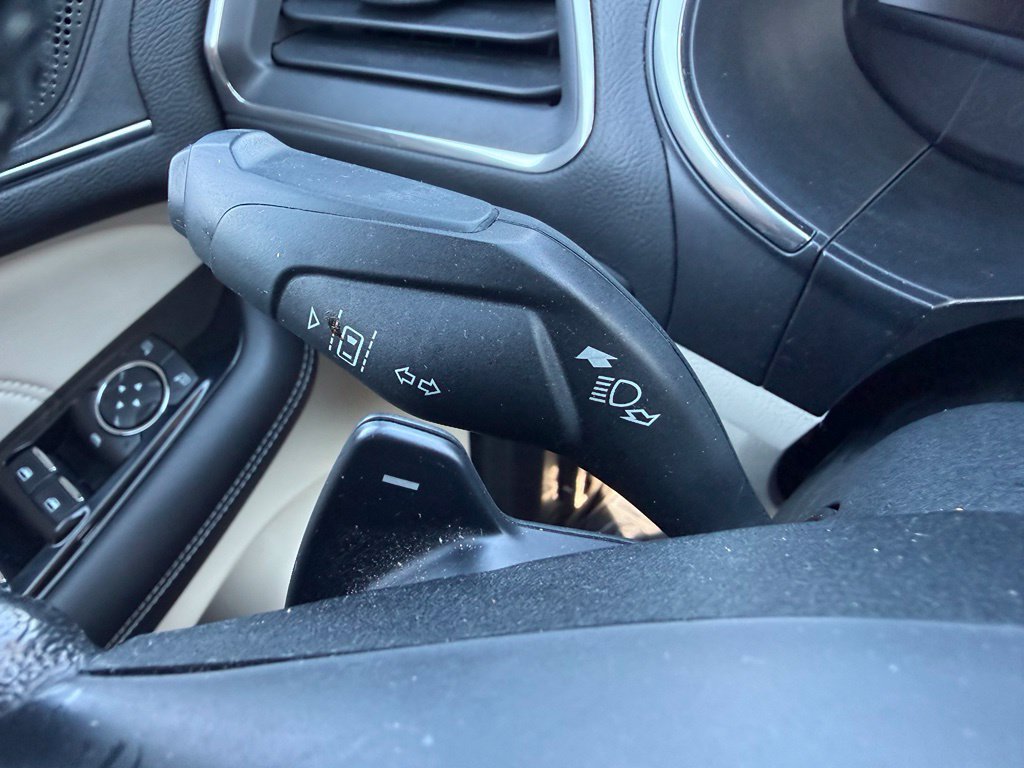 Used 2020 Ford Edge Titanium w/ Equipment Group 301A AWD/4WD image 20
