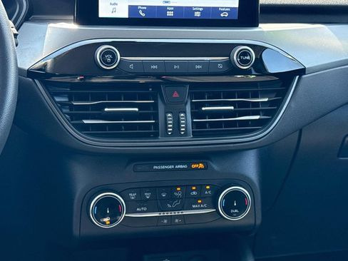 Certified 2025 Ford Escape Active FWD image 20