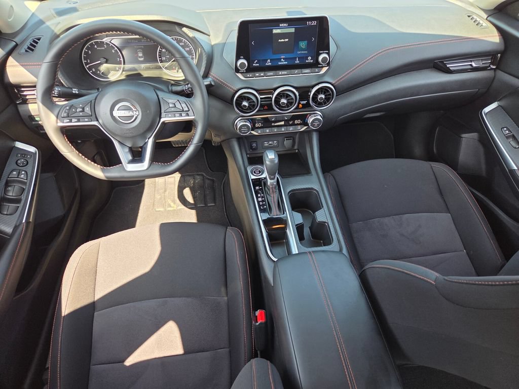 Certified 2025 Nissan Sentra SR FWD image 6