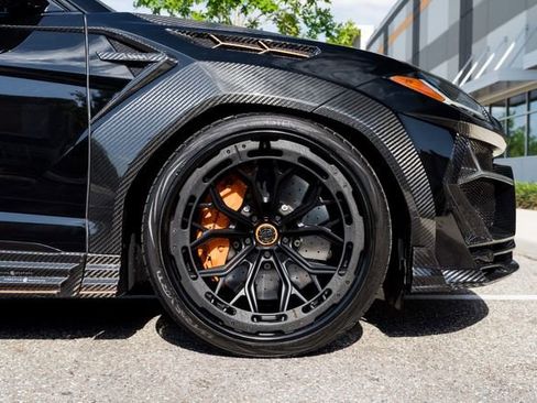 Used 2022 Lamborghini Urus AWD/4WD image 20