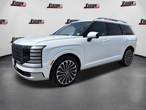 Used 2026 Hyundai Palisade Calligraphy image 1