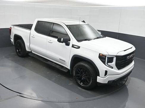 Used 2024 GMC Sierra 1500 Elevation w/ Elevation Premium Package AWD/4WD image 34