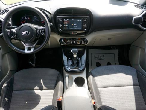 Used 2020 Kia Soul LX FWD image 10