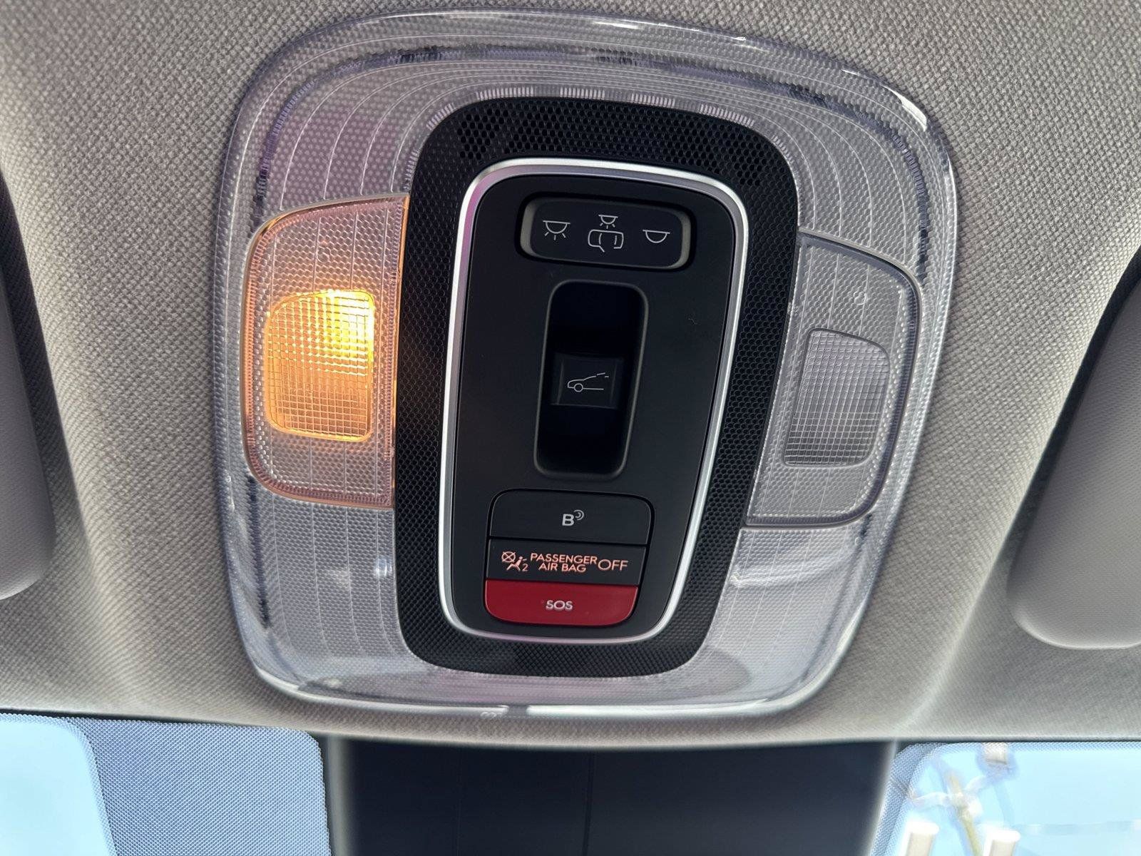 Used 2025 Hyundai Elantra SEL FWD image 29
