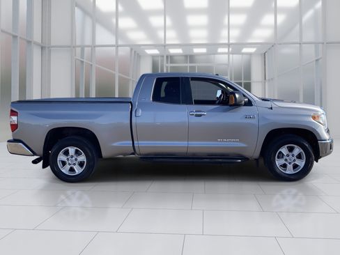 Used 2015 Toyota Tundra SR5 image 7