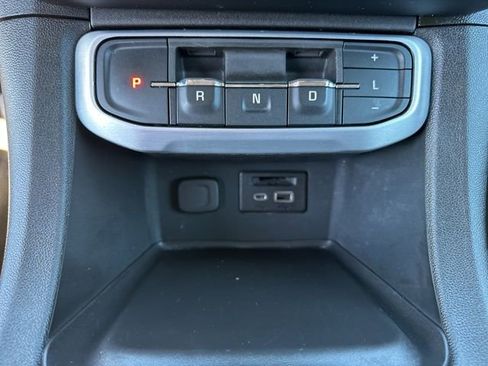Used 2023 GMC Acadia SLT AWD/4WD image 20