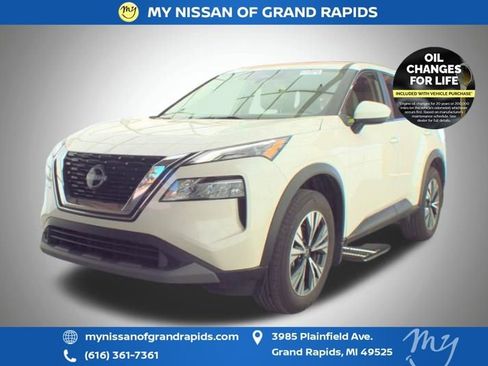 Used 2023 Nissan Rogue SV AWD/4WD image 5